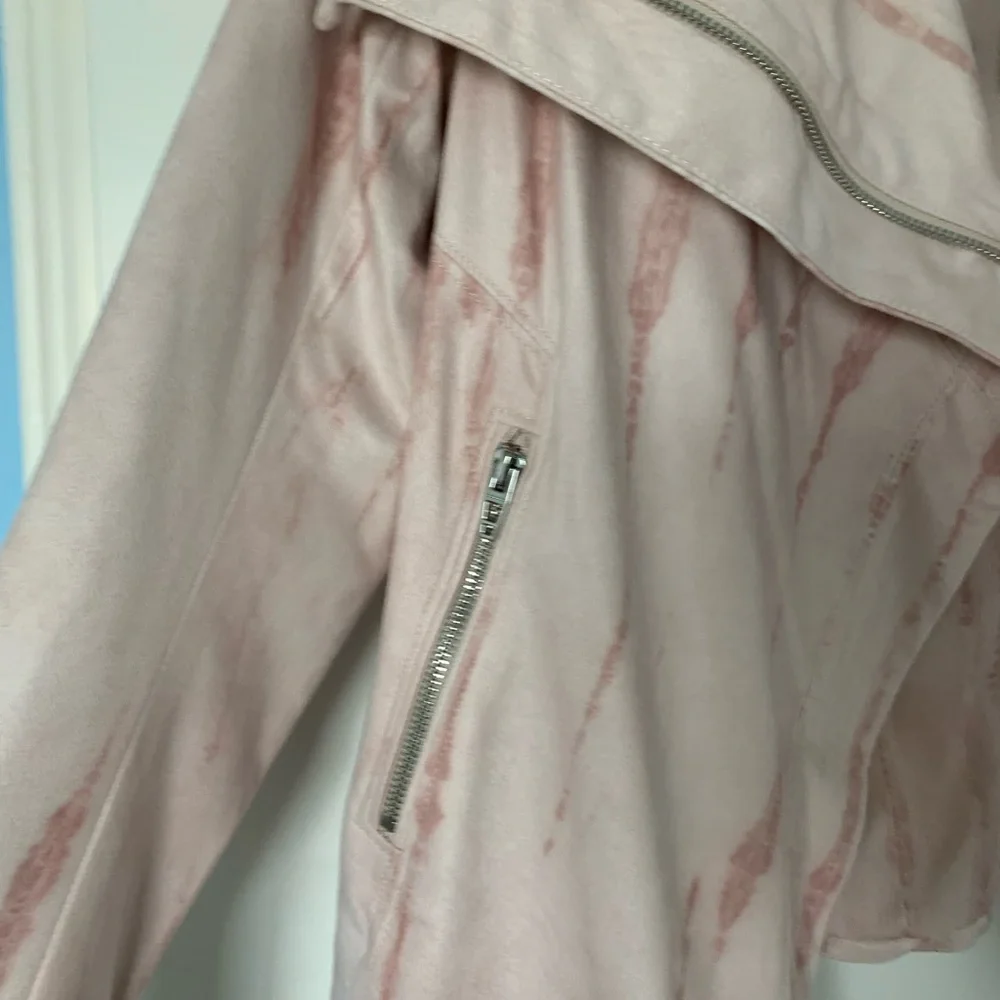 BLANKNYC Faux Suede pink waterfall jacket NWT from Anthropologie Size Medium - Picture 6 of 12